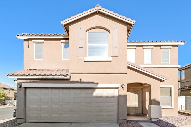 Building Photo - 981 Medina De Leon Ave
