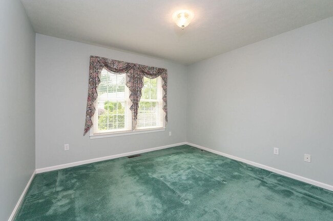 Building Photo - 23 Gleneagle Dr