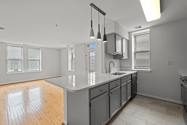 Building Photo - 1308 Clifton St NW