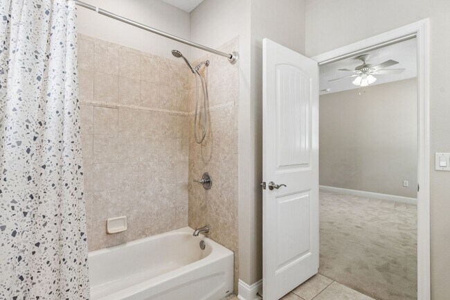 Building Photo - Coastal Luxury Townhome in Gated Amelia Island Community with Elevator & Garage