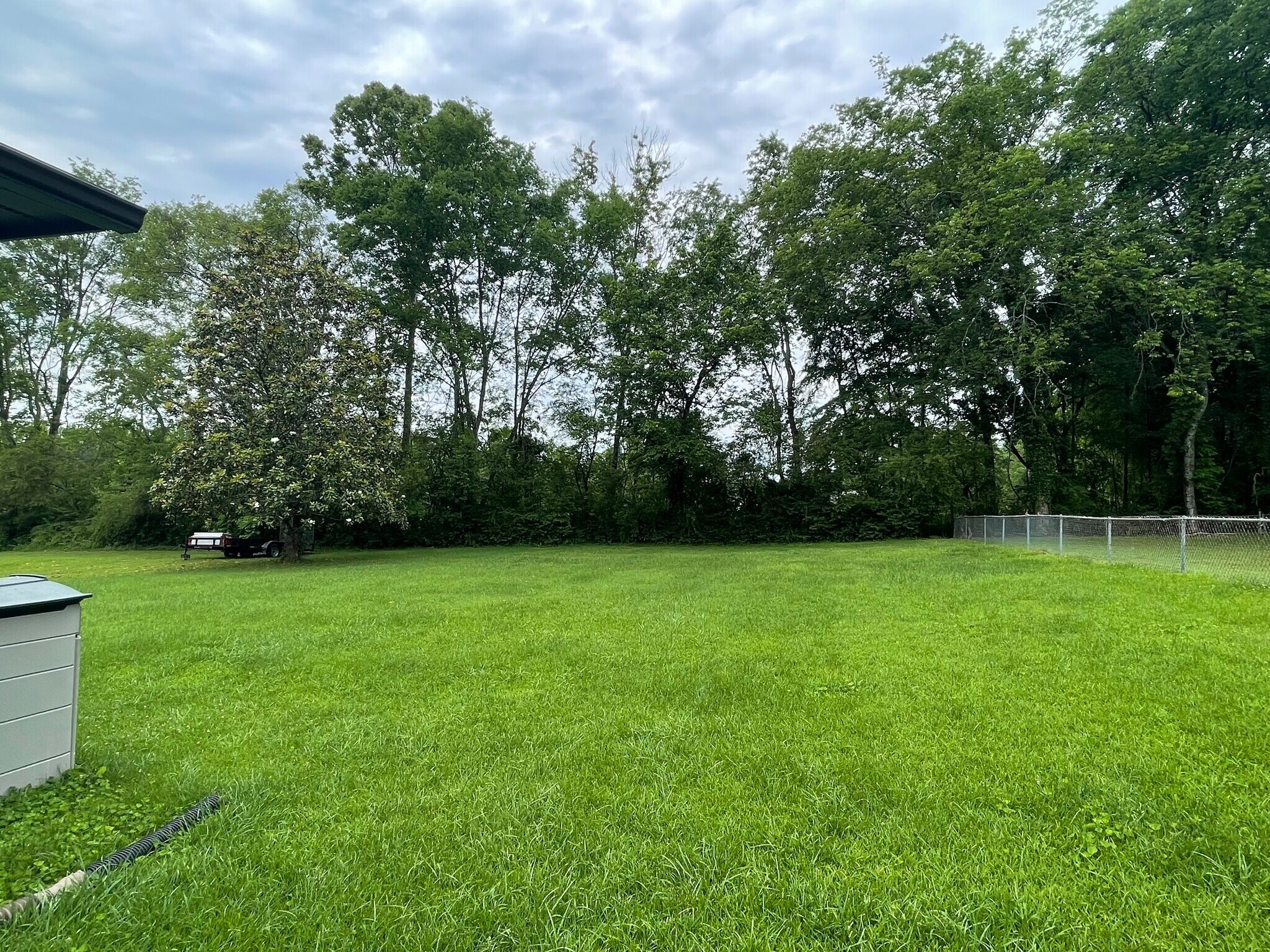 Large Back Yard - 309 Shasta Ave