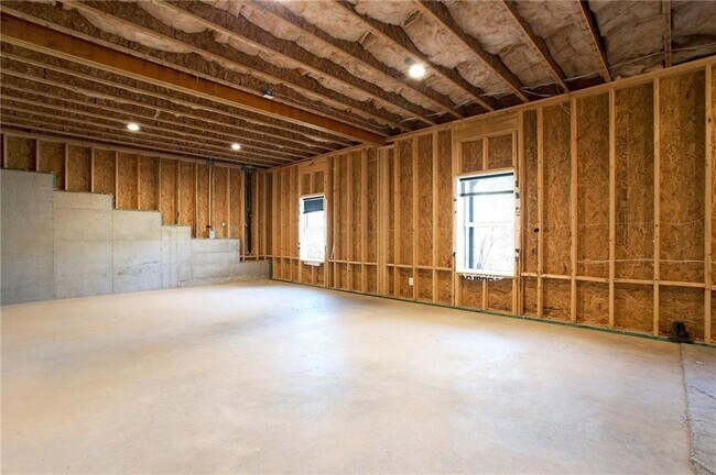 Building Photo - 309 Trappers Bluff