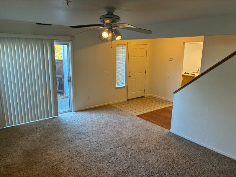 Building Photo - 315 N Cottonwood St