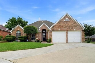 Building Photo - 1800 Sumac Dr