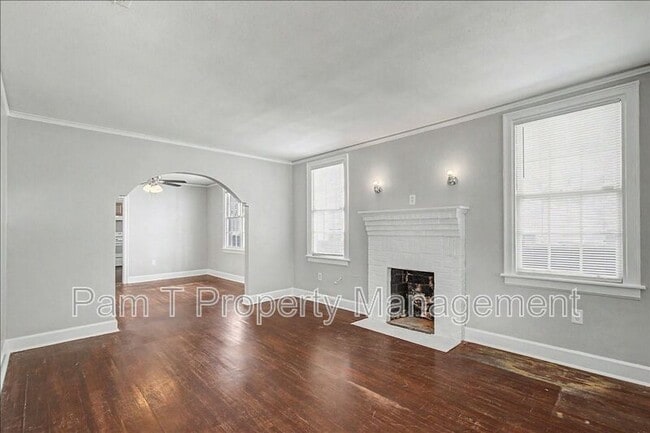 Building Photo - 633 W 35th St