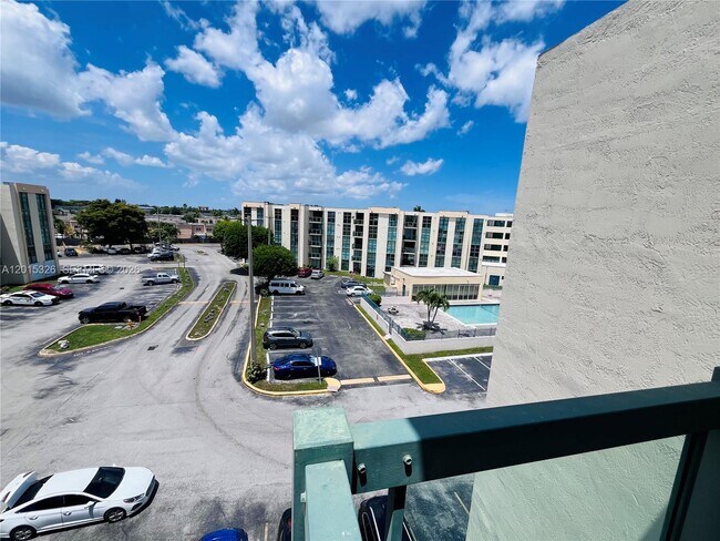 Building Photo - 2055 SW 122nd Ave