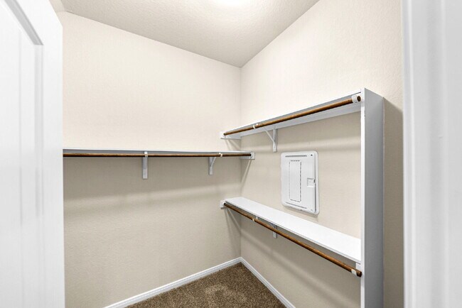 Building Photo - Greenbelt - Cul De Sac - Oversized Homesite