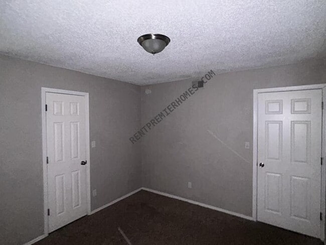 Building Photo - 12909 E 28th Pl