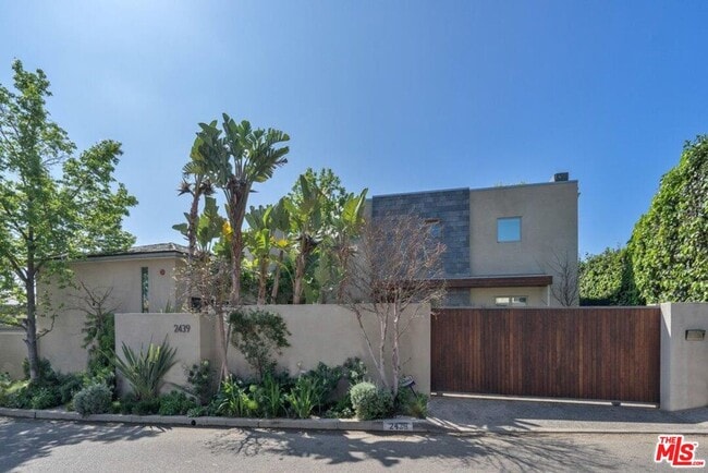 Building Photo - 2439 Carman Crest Dr