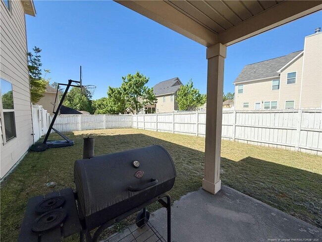 Building Photo - 642 Regimental Dr