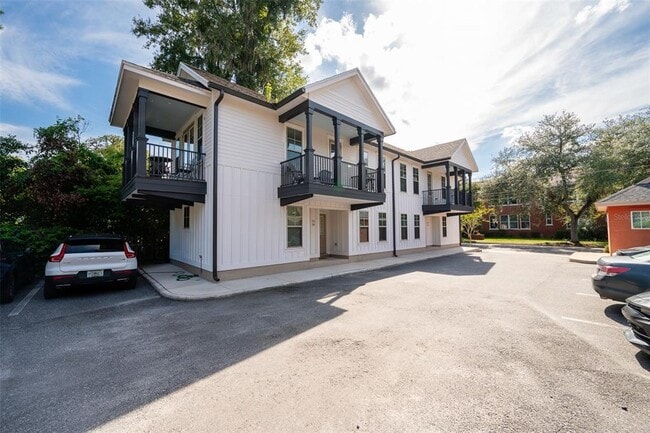 Building Photo - 711 NW 10th St