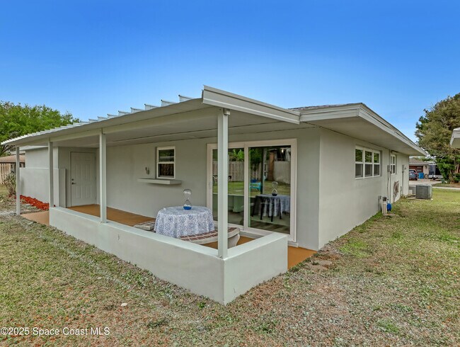 Building Photo - 872 Sadnet Cir NE