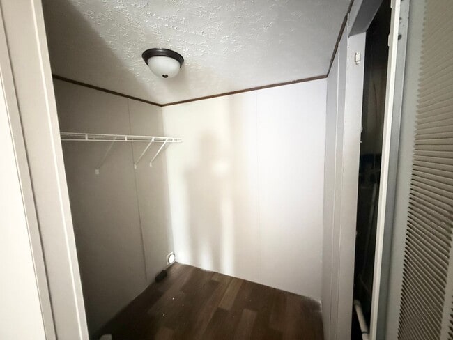 Building Photo - 3104 N Cardinal Rd