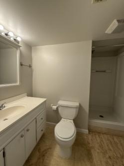 Building Photo - 3978 E De Blaay Dr SE