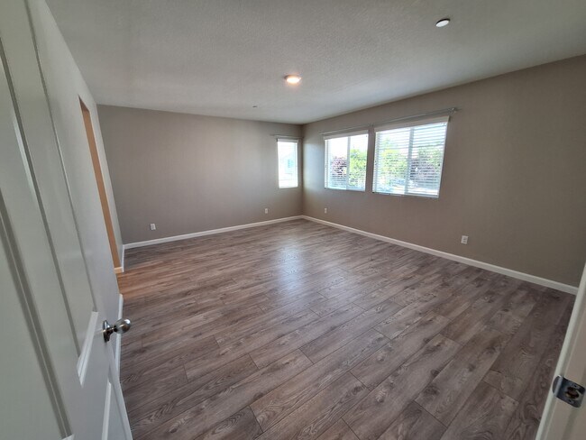 Building Photo - 330 Alboran Sea Cir