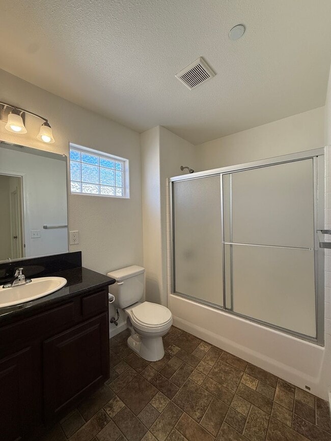 Building Photo - Centrally Located Large Two Story Home on ...