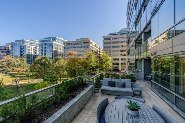 Building Photo - 2501 M St NW