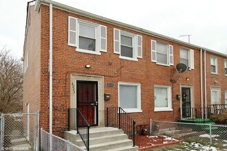 Building Photo - 6225 S Indiana Ave