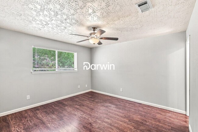 Building Photo - 6406 Summer Ridge Dr