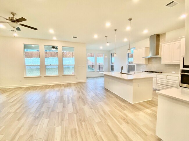 Building Photo - 6009 Cimarron Rdg Ln