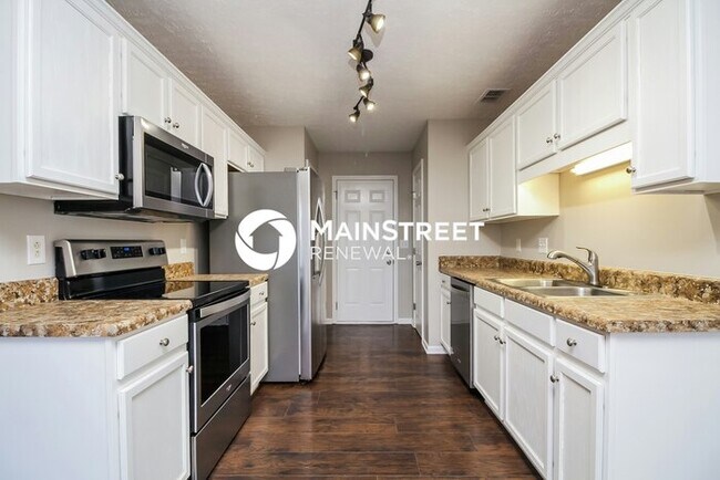 Building Photo - 4 Bedroom Pet-Friendly Home in Murfreesbor...