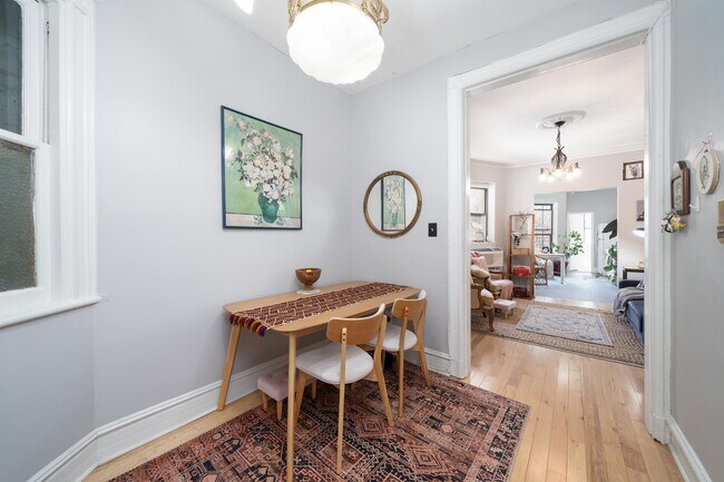 Building Photo - 253 8th St