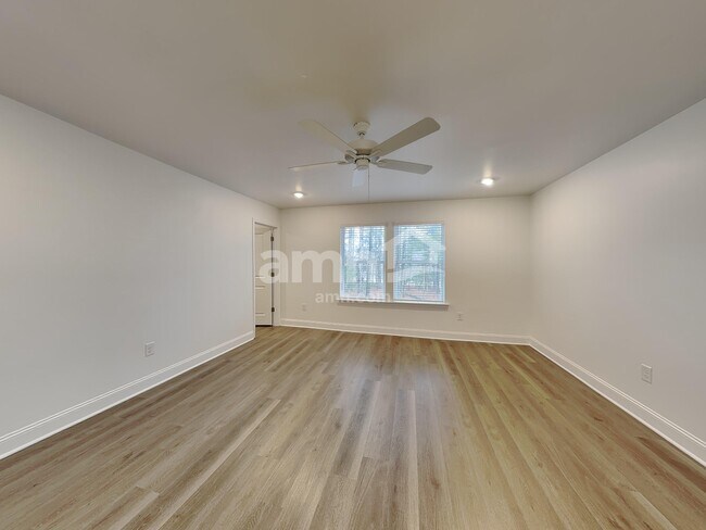 Building Photo - 1668 Aquamarine Dr