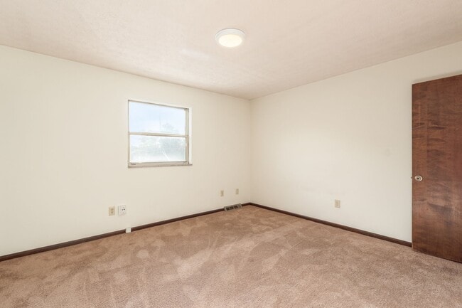 Building Photo - 4838 Dierker Rd