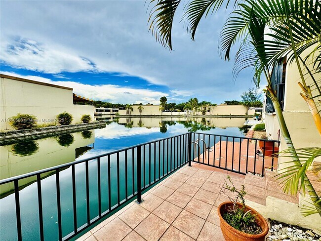 Building Photo - 6950 Sharpecroft Ct