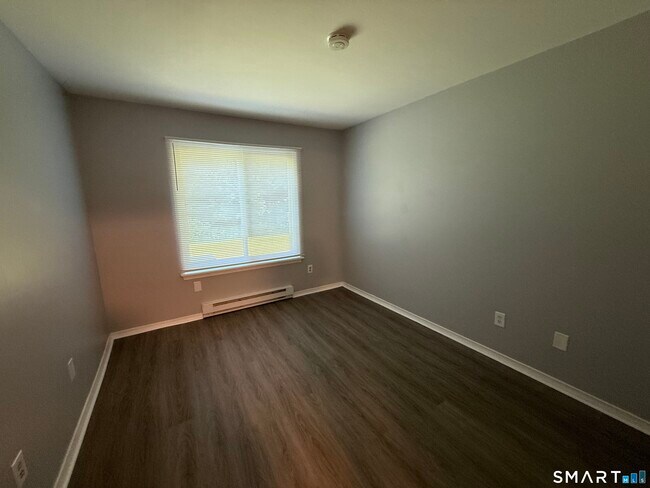 Building Photo - 113 Candlewood Dr