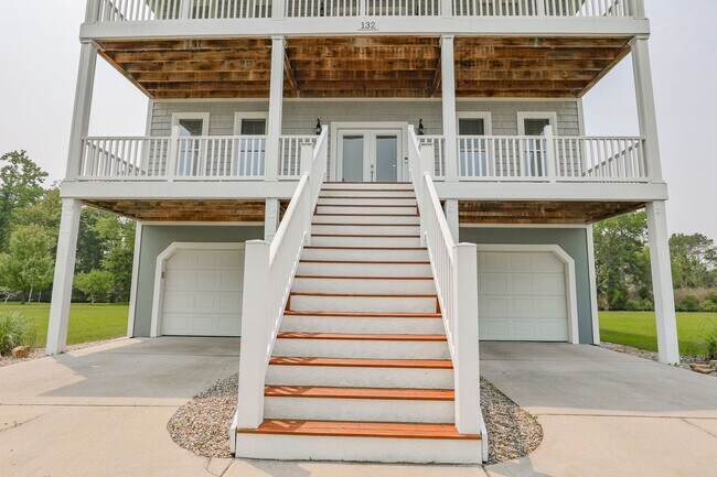 Building Photo - A Rental Like No Other!