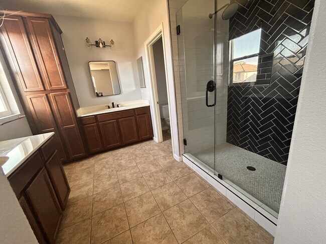 Building Photo - 10476 Fossil Way