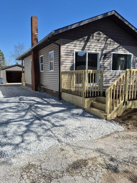 Building Photo - 4773 Bickford Ave