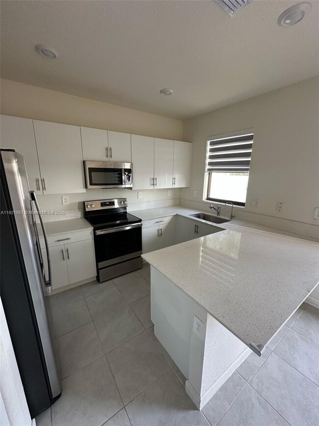 Building Photo - 3302 W 114th Terrace