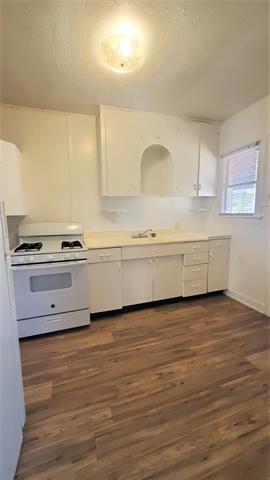 Building Photo - 2801 Primrose Ave