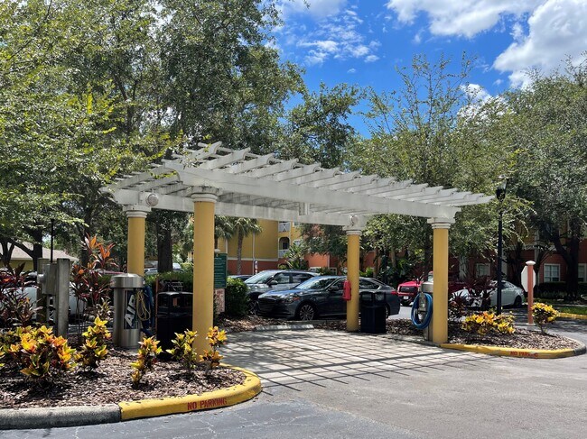 Building Photo - 4207 S Dale Mabry Hwy
