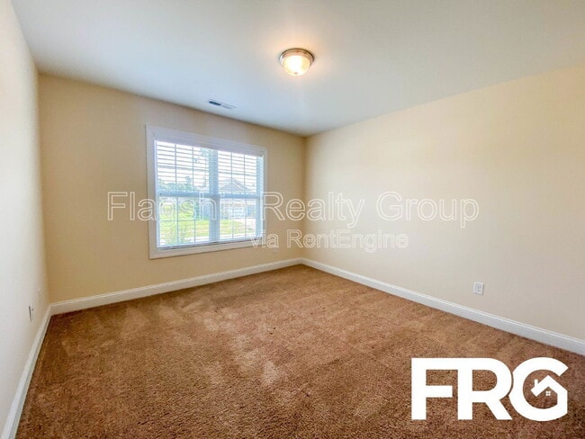 Building Photo - 112 Quail Hollow Dr