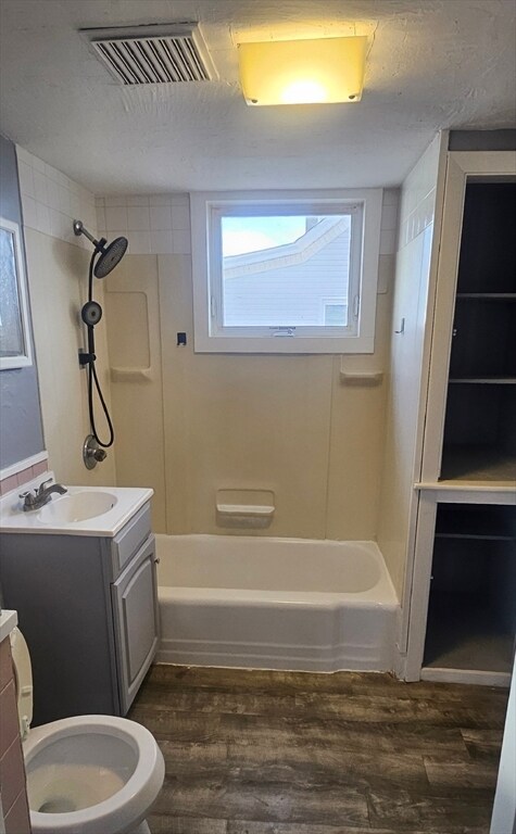 Building Photo - 111 Covel St