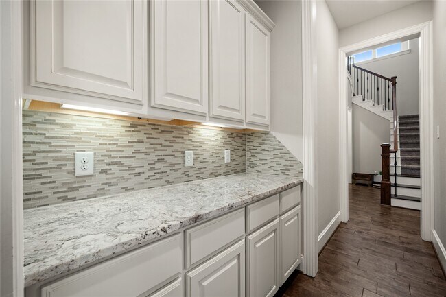 Building Photo - 20606 Newstone Dr
