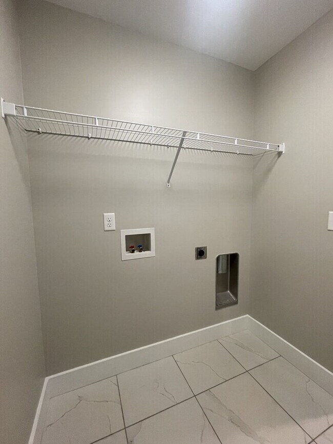 Building Photo - "Charming 4-Bedroom Retreat in Anderson with Spacious 1760 Sq Ft Layout - Your Perfect Home Awaits!"