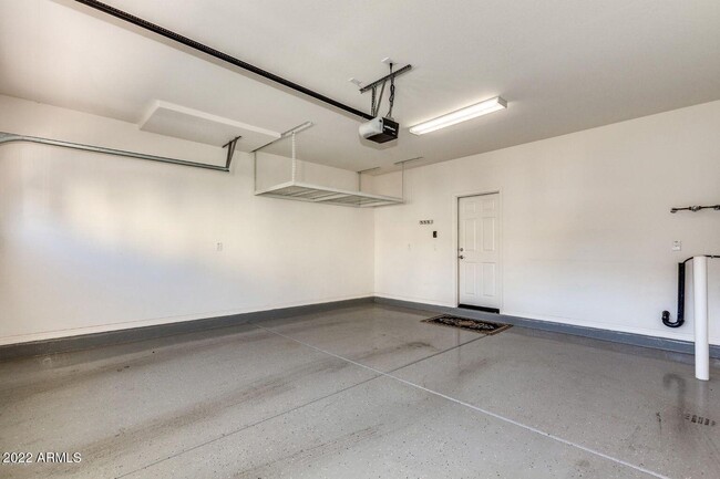 Building Photo - 2274 S Osborn Ln