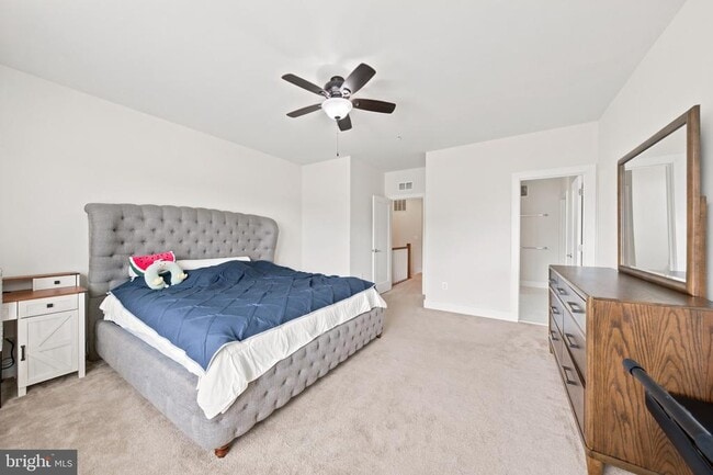 Building Photo - 44730 Tiverton Sq