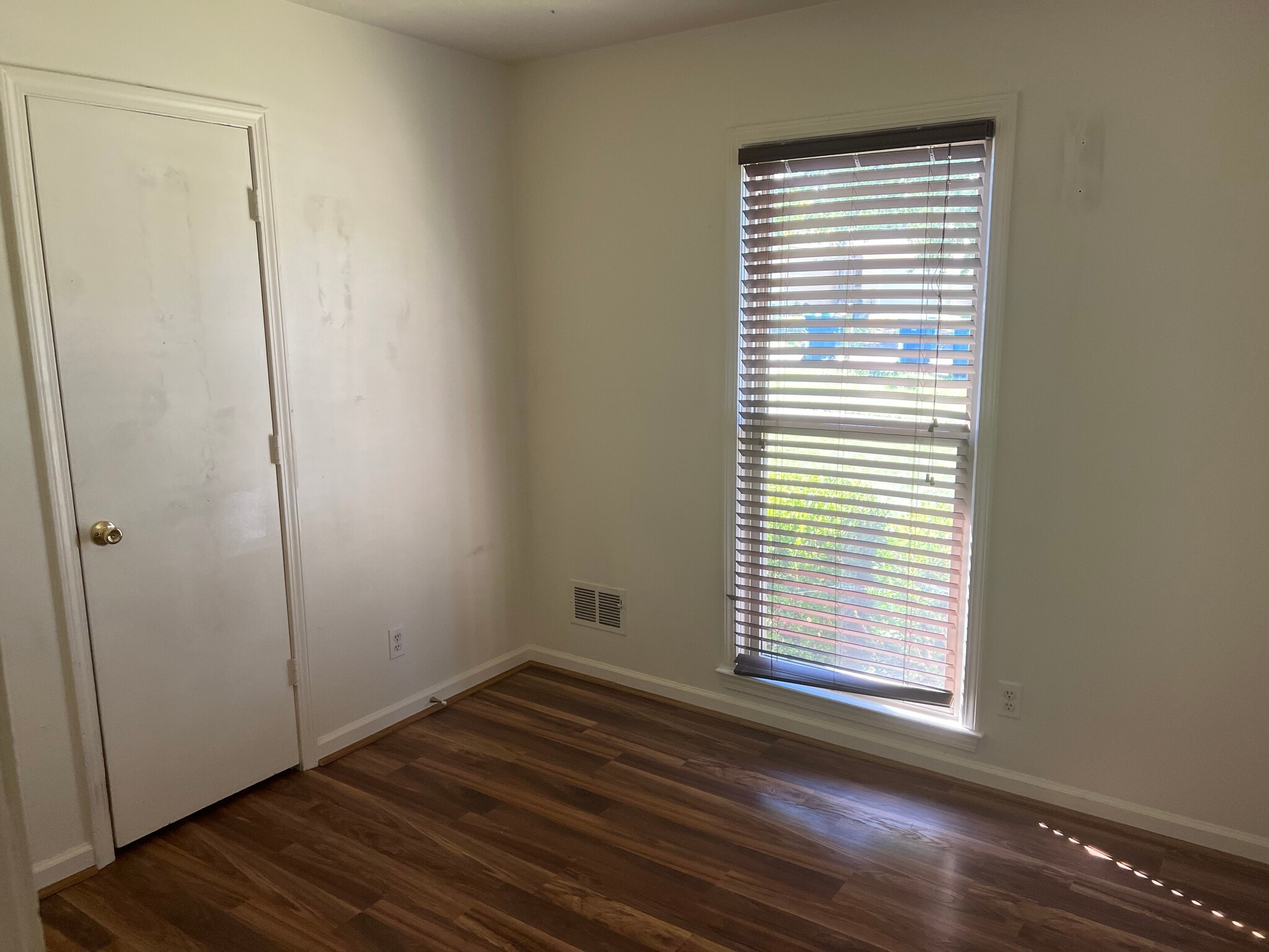 3rd bedroom - 11407 Deham Dr