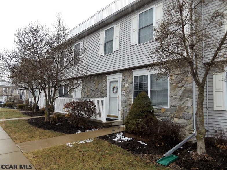 Building Photo - 140 Birchtree Ct