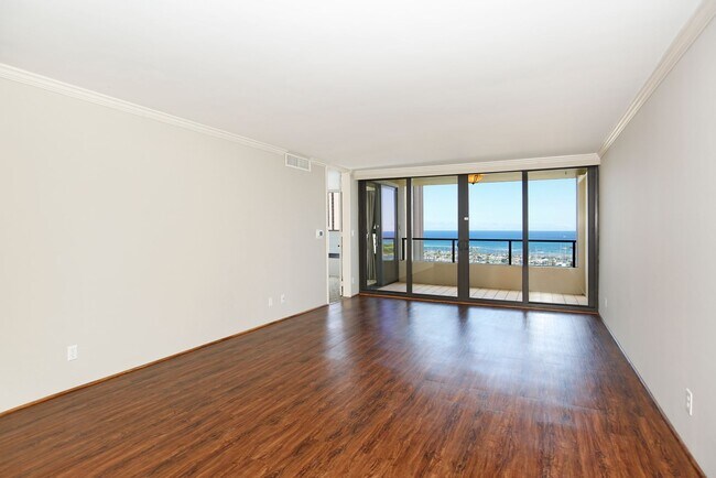 Building Photo - Comfortable Living in the Heart of Honolul...