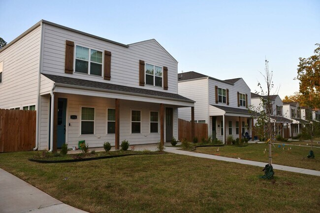 Primary Photo - 1107 W 9th Ave