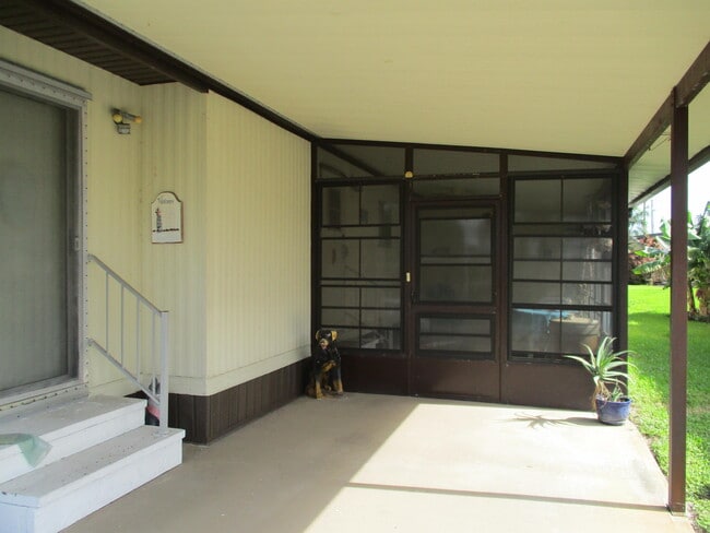 Building Photo - 7915 SE Independence Ave