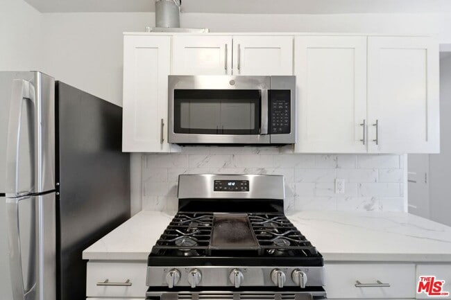 Building Photo - 612 Huntley Dr