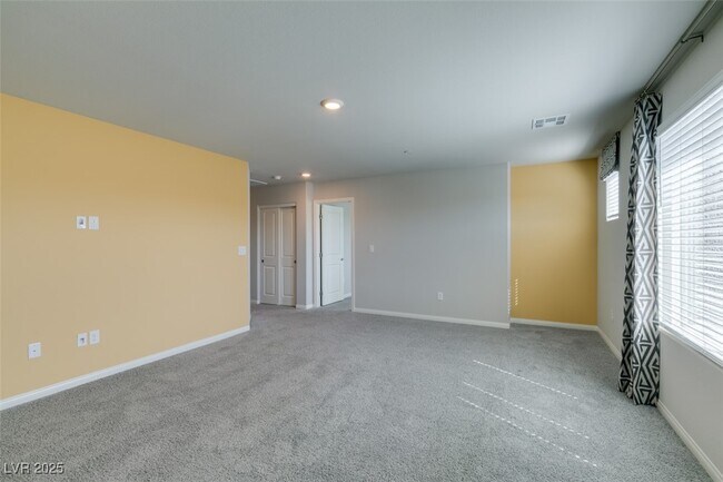 Building Photo - 4488 Ginger Hls Ave