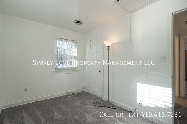 Building Photo - 7709 Ravine Dr